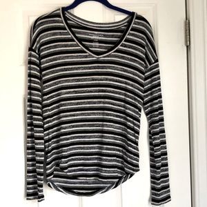 American Eagle soft and sexy plush long sleeve v-neck striped top, size XS